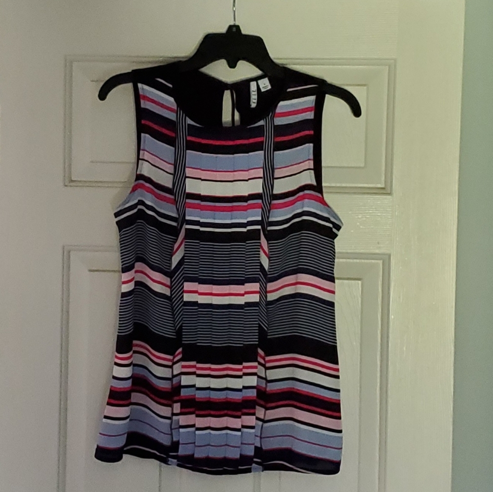 Women's sleeveless top